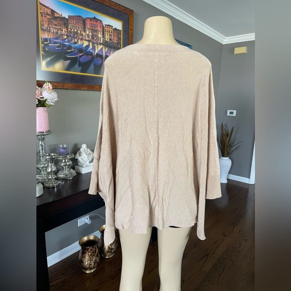Kenneth Cole New York Women Neutral Colored Poncho Size M/L - Picture 3 of 8
